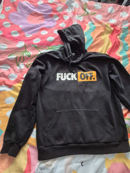 Fuck off“ – черен мъжки суитшърт