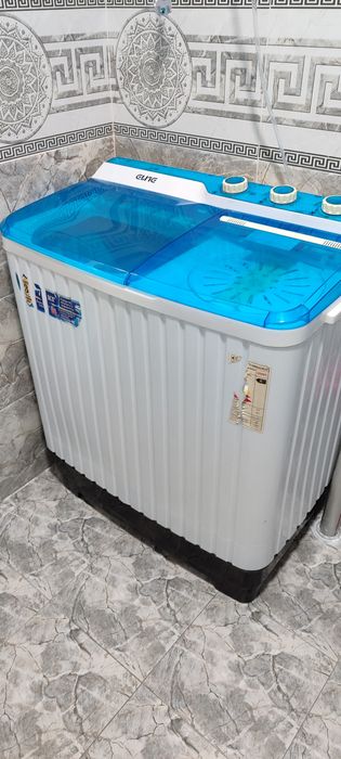 Poluavtomat kir mashina sotiladi