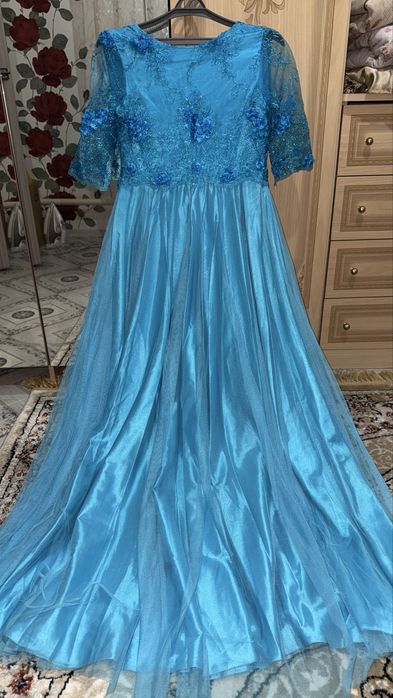 Продаётся платье бирюзовое