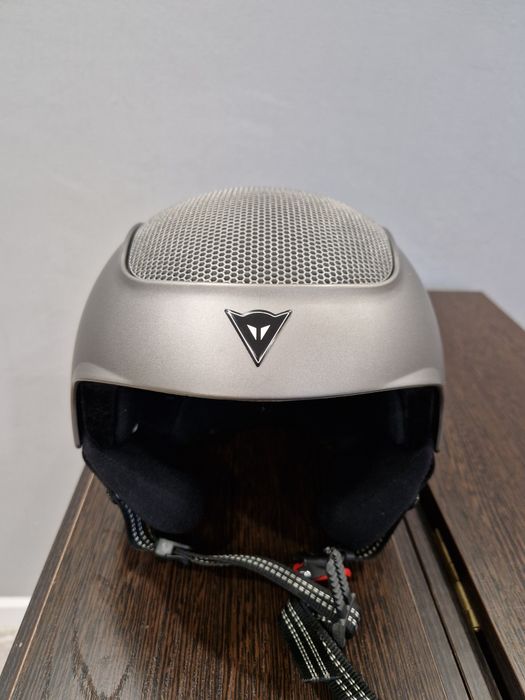 Шлем горнолыжный