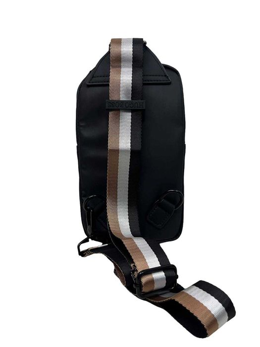 Мъжка чанта банан Hugo Boss 003 !