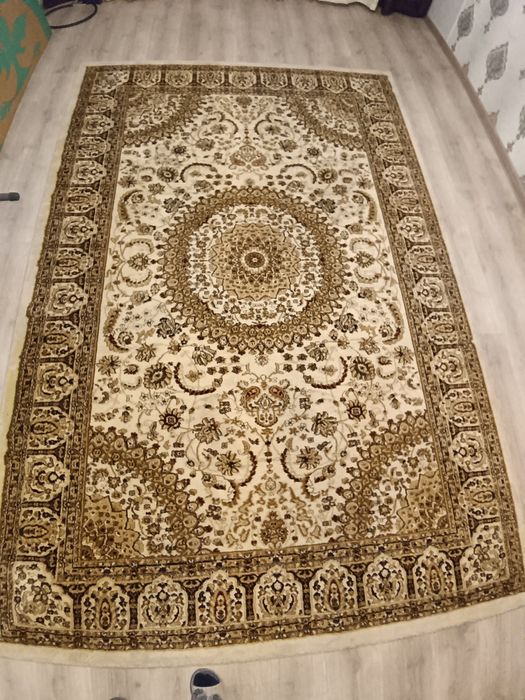 Продам ковёр для дома