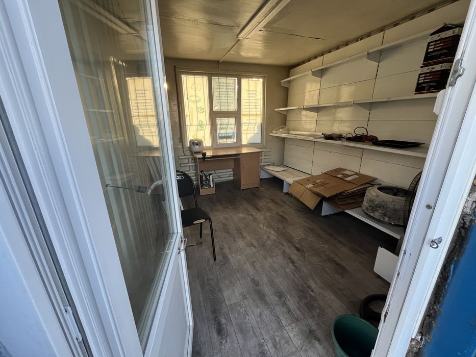 Уличный бутик (Склад)на Рынке Дом Бытовой Техники(Карибжан)