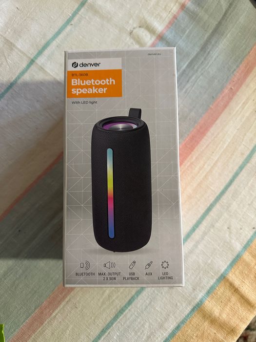 Boxă bluetooth RGB ca nouă. 60 lei.