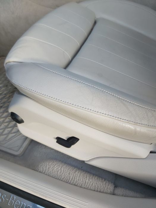 Vând Mercedes  e220