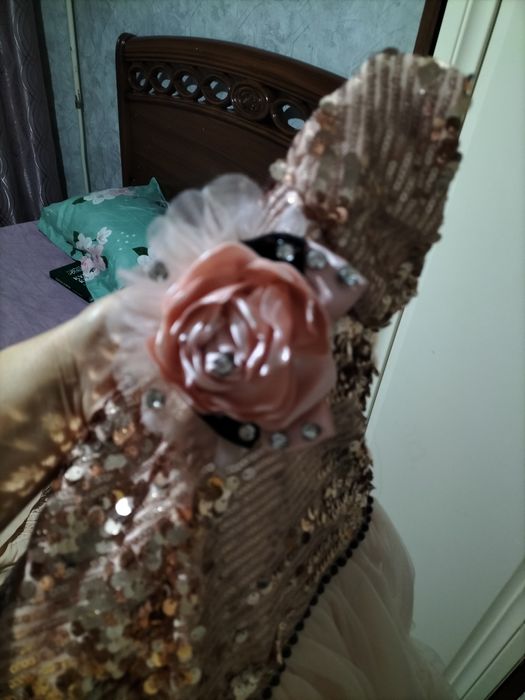 Продам платье в отличном состоянии