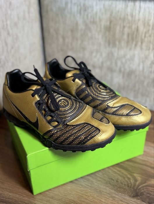 NIKE    Total 90