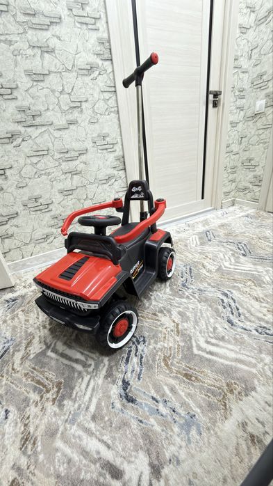 Машина детская с пультом