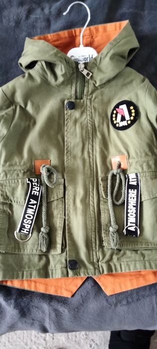 Продам детскую куртку