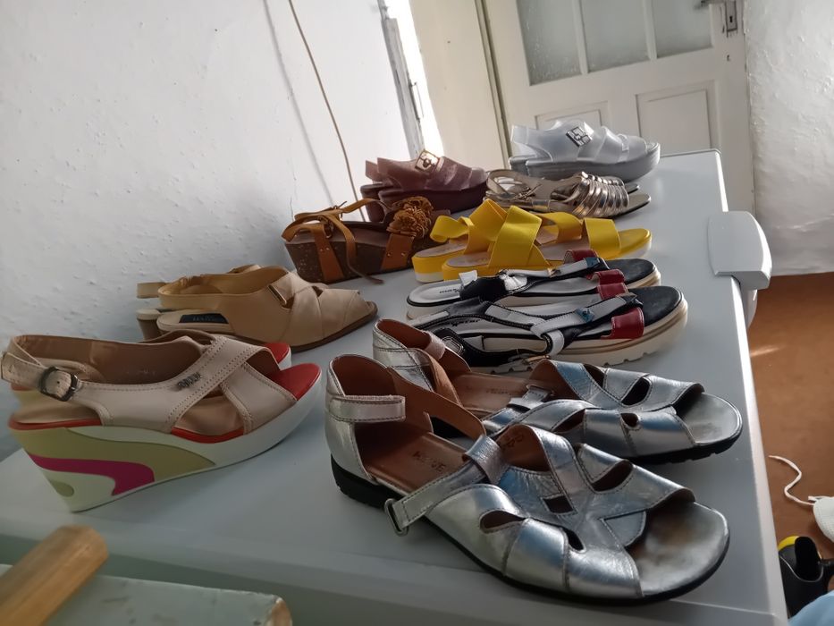 Маратонки и летни сандали