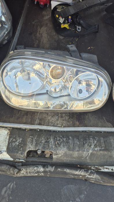 Оригинални Фарове Хела за VW Голф 4