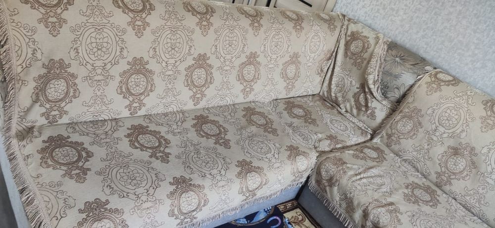 Продам диван угловой