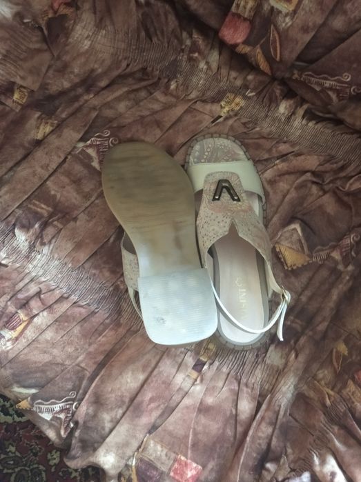 Летни дамски обувки. от естествена кожа