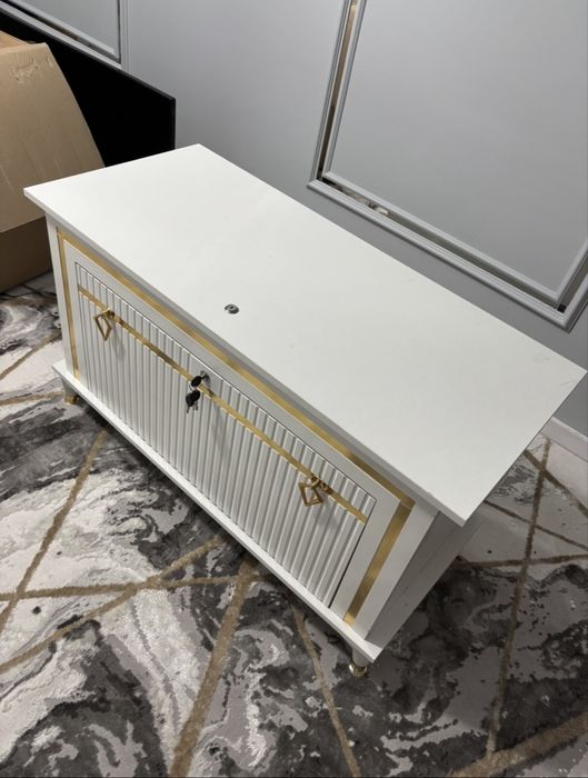 Сандық сатылады, Сундук