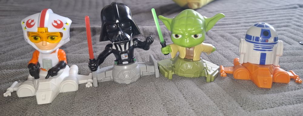 Большие фигурки киндер Star Wars