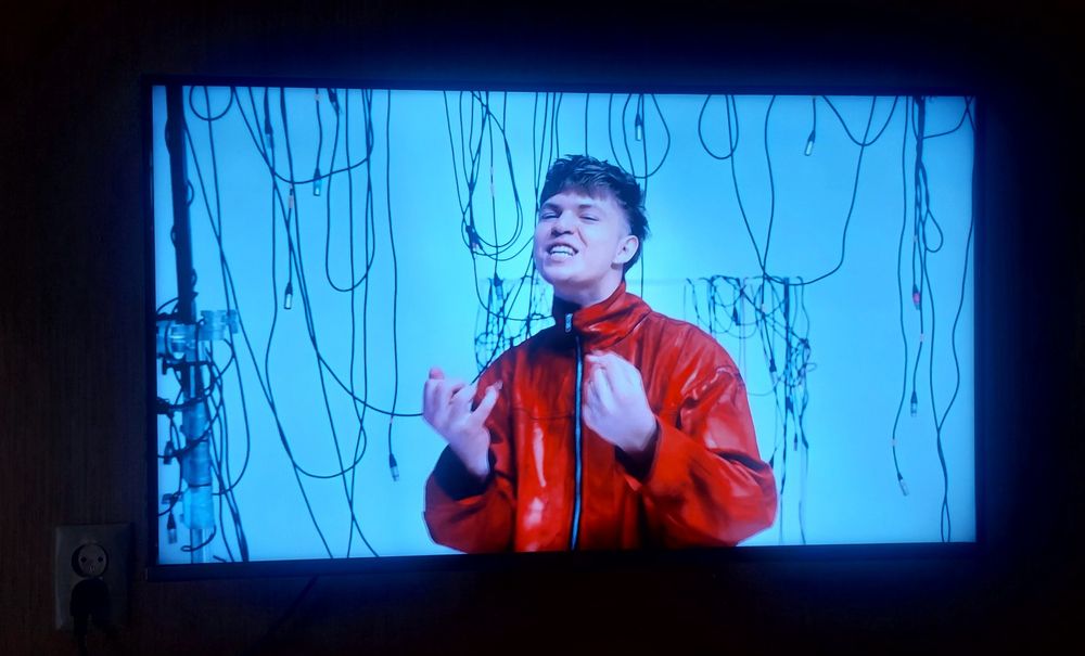 Продам телевизор LG (SmartTv)