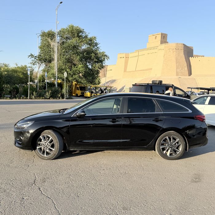Hyundai i30 (2023) sotiladi