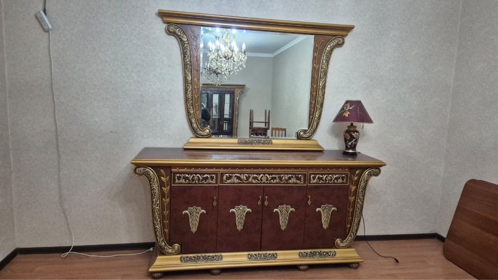 Красивый комод в отличном состоянии