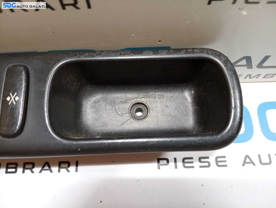 Rama Maner cu Butoane Geamuri Usa Portiera Stanga Fata Sofer Peugeot 307 2002 - 2008 Cod 96351624XT [M6693]