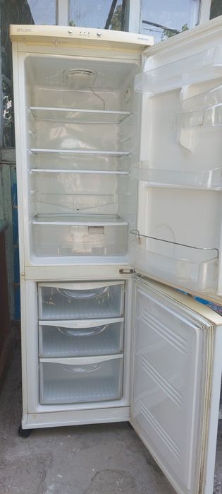 Продаётся холодильник Samsung