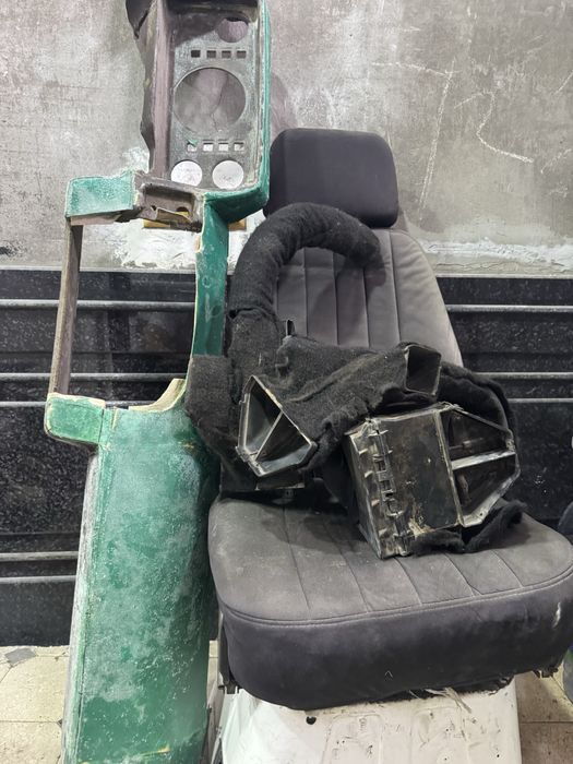 Баклашка мерс сиденияа ва тарпеткаси ва печкаси сотилади