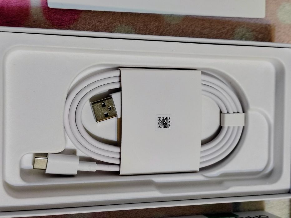 Cutie Oppo Reno 13F, Cu Accesorii-cheița dim,cablu fast 45w,charger33w