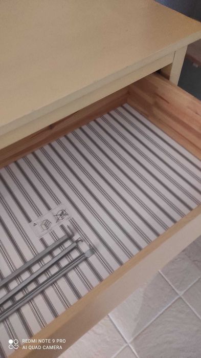 Comoda IKEA HEMNES galbenă
