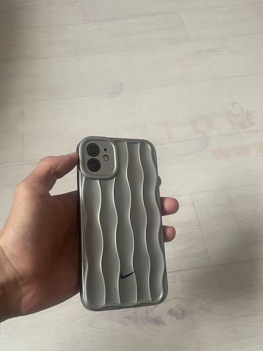 iPhone 11  128hb