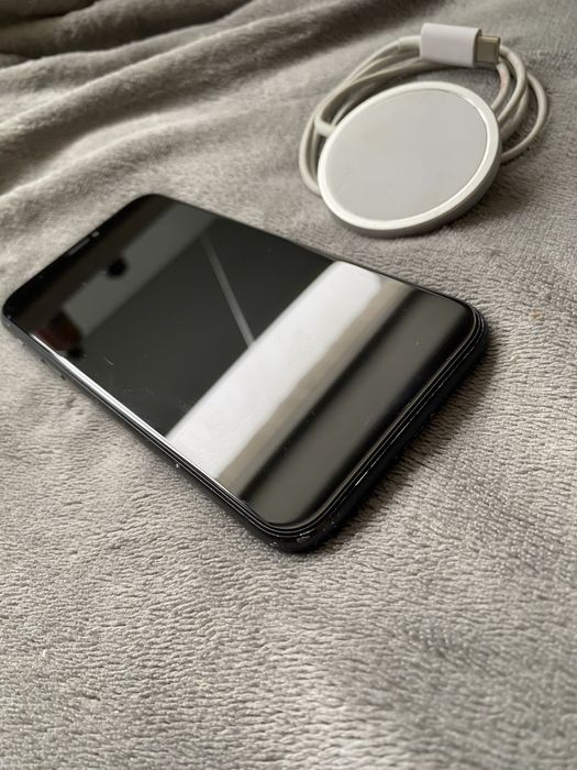 Продам Iphone xr