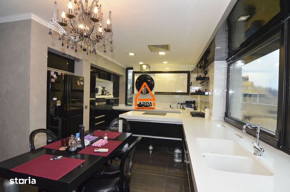 Casa / Vila de lux - 400 mp , 2800 mp teren – Bucium