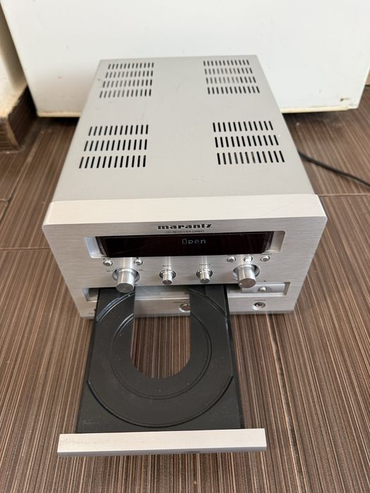 Marantz CR-601 Мини ресивър