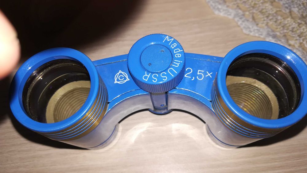binoclu teatru opera, rusesc,  cu toc ,etui ,  2,5 x