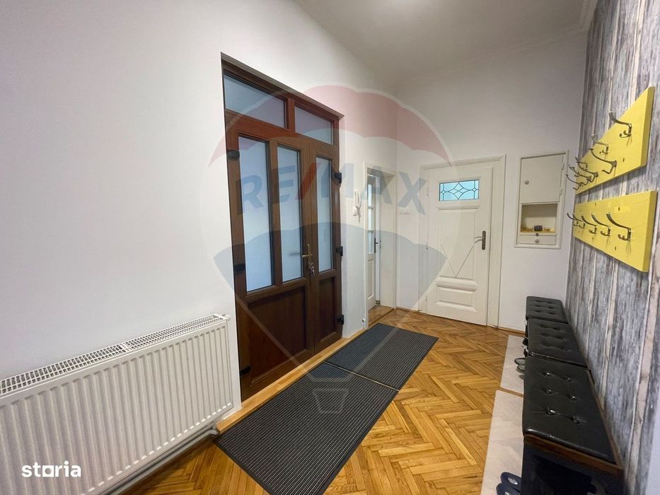 Apartament la casa de inchiriat