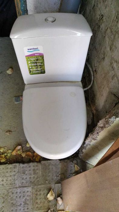 Унитаз с бочком б/у