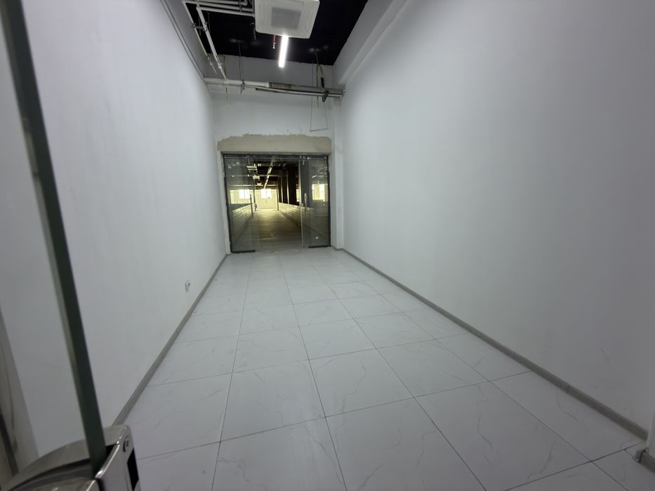 Karvon shoping tilla bozoridan magazin tezda sotiladi