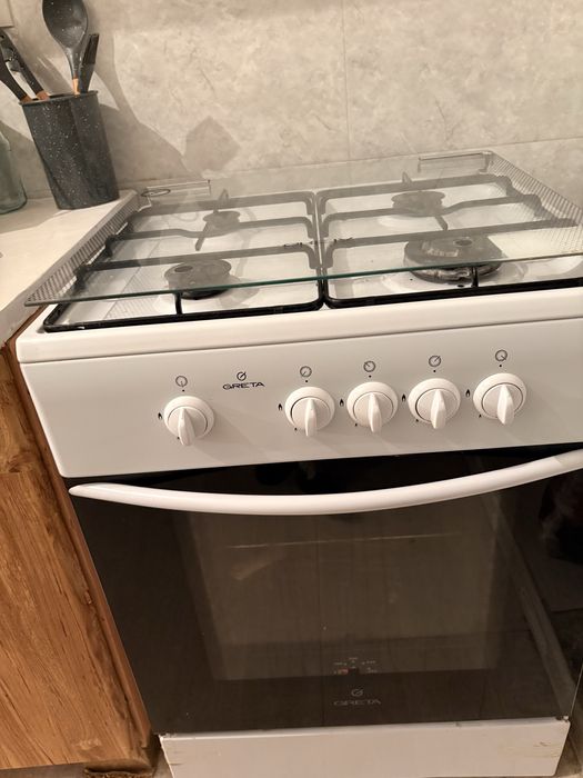 Продам газовую плиту