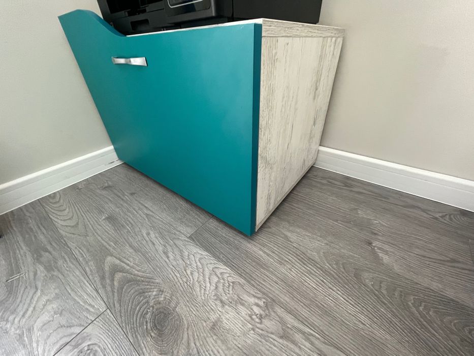 Детска стая ,лелгло,матрак,гардероб,ракличка.