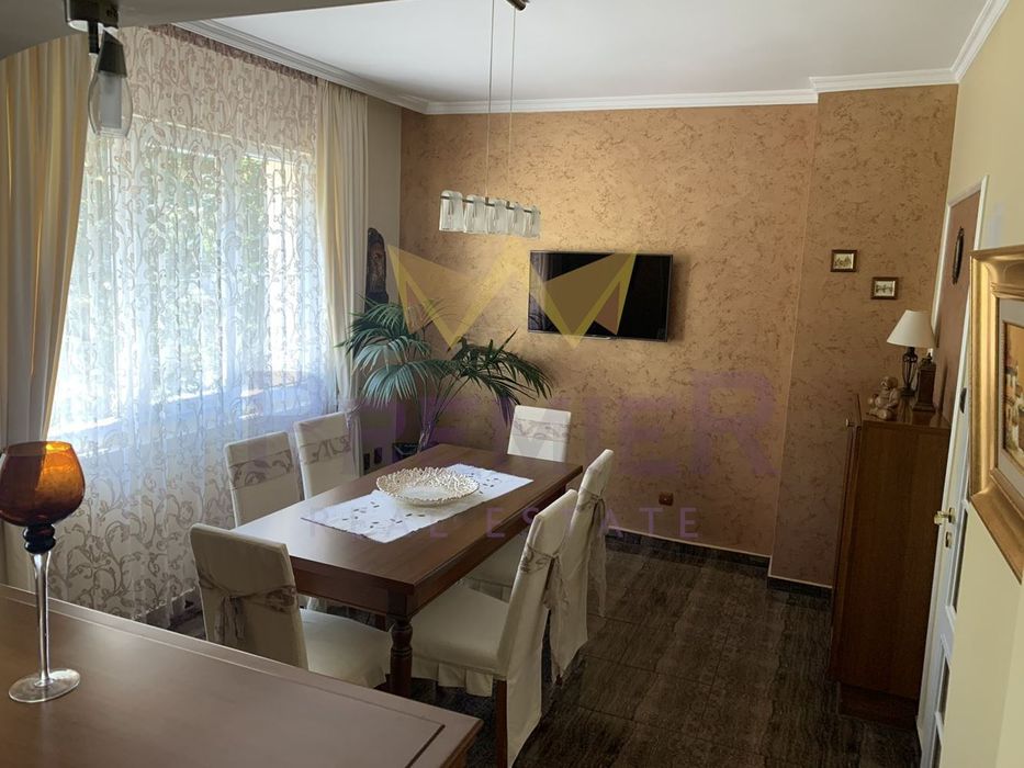 Продава се Многостаен апартамент в Бургас, Център - 140 кв.м за 2286 €/кв.м - Снимка #8