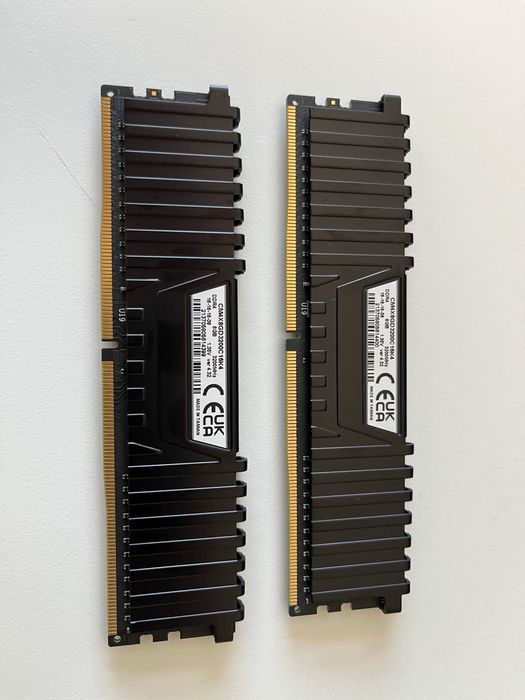 2x 8GB Corsair Vengeance LPX DDR4 3200 C16