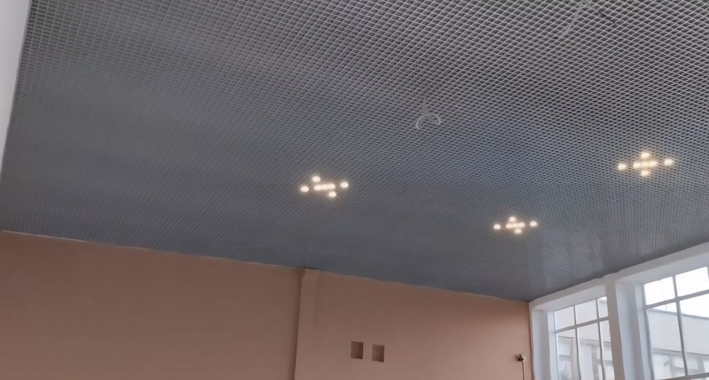 Монтаж подвесных потолков