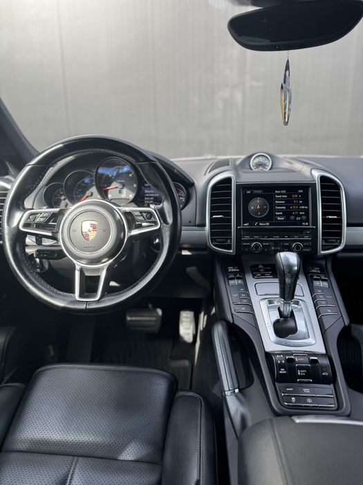 Porsche Cayenne 3.0 L diesel