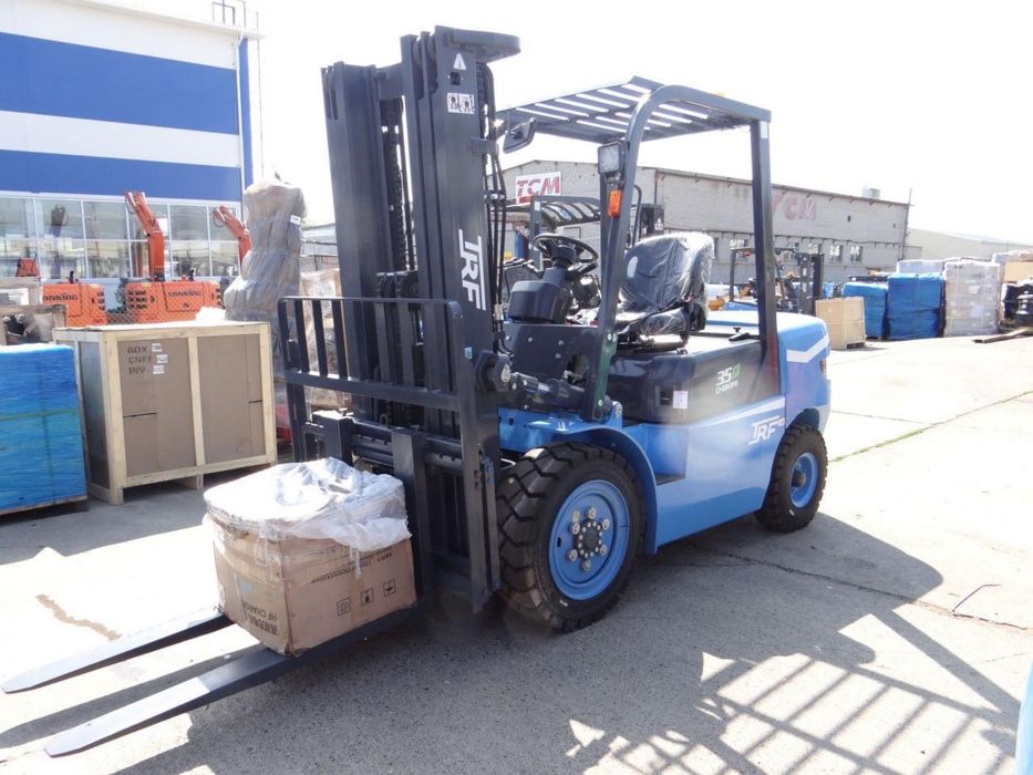 Вилочный погрузчик 3.5тонн