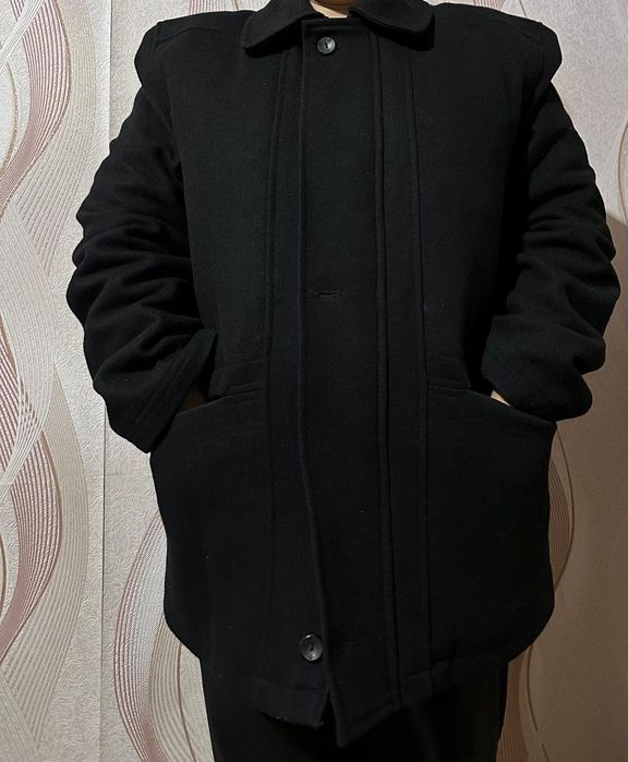 Продам пальто демисезонные