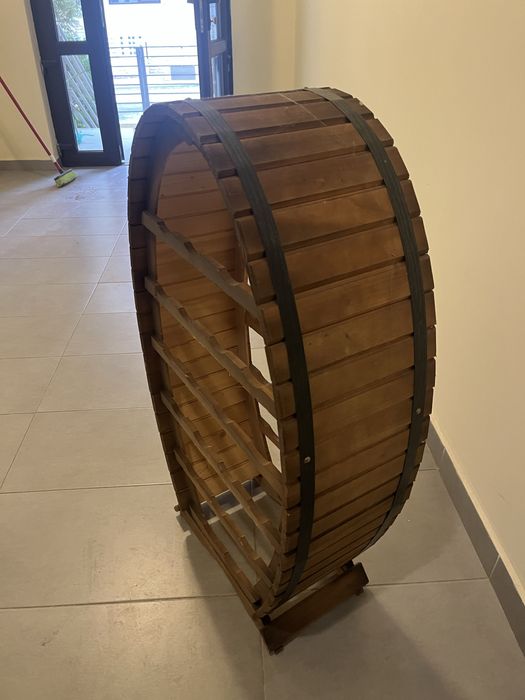 Suport pentru vinuri