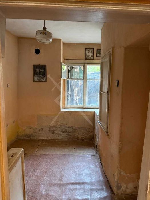 Продава се Къща в Асеновград - 140 кв.м за 786 €/кв.м - Снимка #2