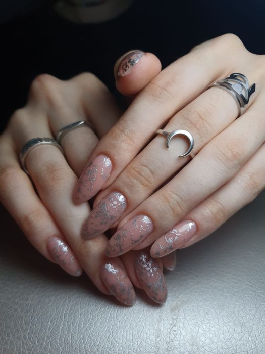 Маникюр, педикюр, макияж