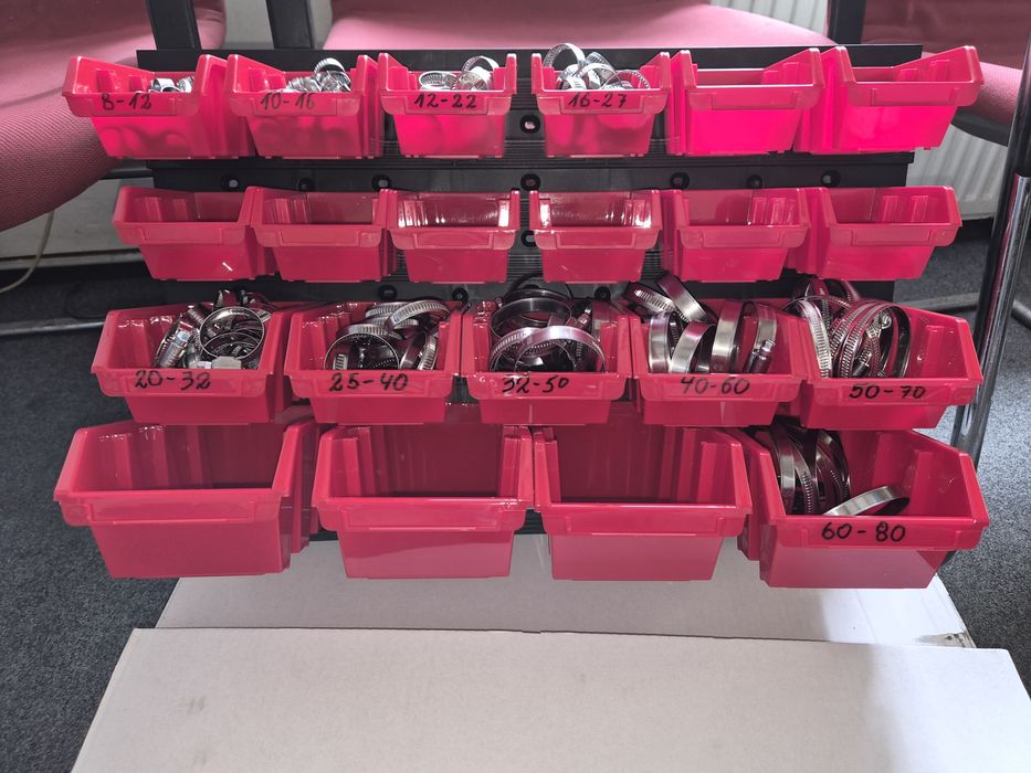 200 coliere furtun inox set cu panou de cutii pt perete.
