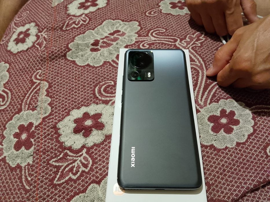 Продам Xiaomi 13 lite