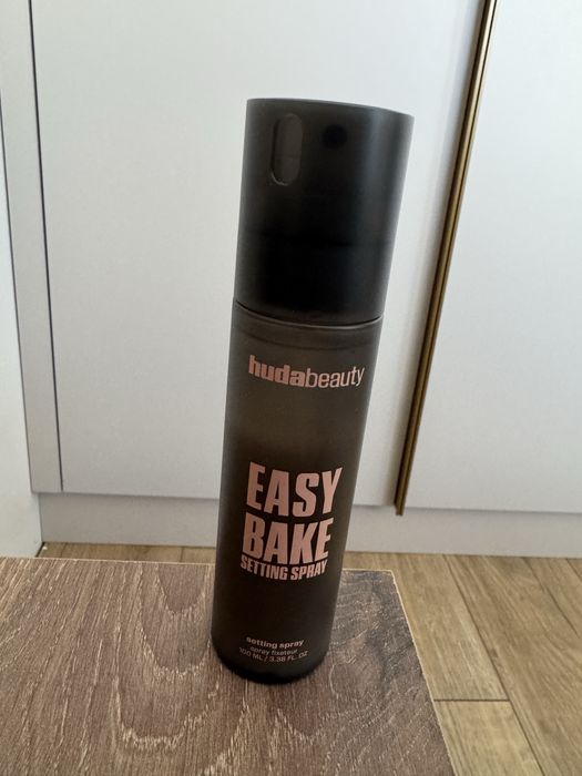 Фиксиращ спрей за грим Hudabeauty