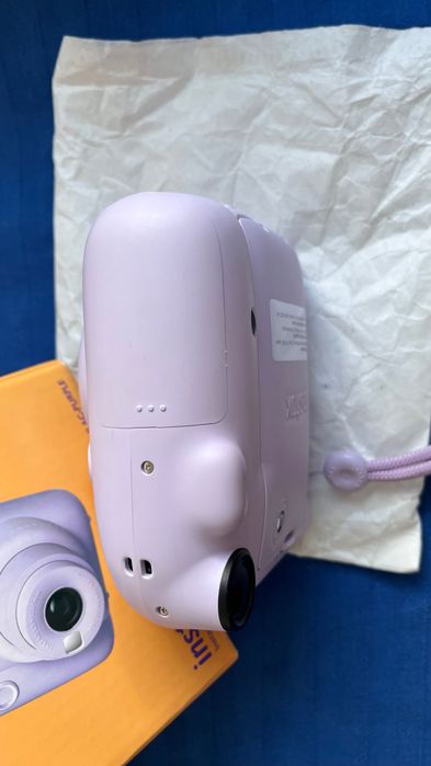 Fujifilm Instax Mini 12 — фиолетовая